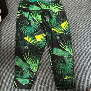 Fabletics Green Leaf Pattern Leggings